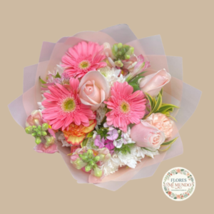 Delicado Ramo con Rosas y Gerberas