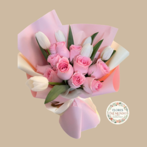 Tulipanes y Rosas Rosadas en Ramo