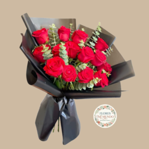 Fino Ramo en Rosas Rojas