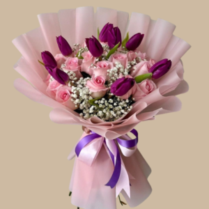Ramo con Rosas Rosadas y Tulipanes Morados