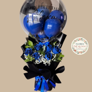 Ramo con Rosas Azules y Globo Personalizado.