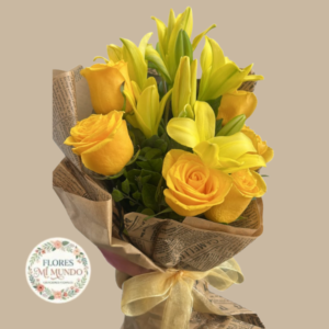 Ramo con Lirios Amarillos y Rosas